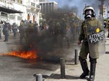 В Афинах начались столкновения манифестантов с полицией