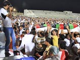Более 10 тыс. ливийцев собрались для того, чтобы отдать дань памяти Омрану Шабану, поймавшему бывшего лидера страны Муамара Кадаффи, передает "Интерфакс" со ссылкой на BBC