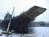 Авианосец "Викрамадитья" (ранее тяжелый авианесущий крейсер "Адмирал Горшков") прошел масштабную реконструкцию на российском судостроительном предприятии "Севмаш"