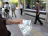 Иранская валюта обвалилась по отношению к доллару на треть за два дня