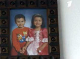 Сама Касаткина отрицает избиение детей, не нашла следов побоев и полиция. Тем не менее, социальные службы Финляндии приняли решение об изоляции 6-летнего сына Касаткиной Лукаса и ее 5-летней дочери Вивиан от матери Сама Касаткина отрицает избиение детей, не нашла следов побоев и полиция. Тем не менее, социальные службы Финляндии приняли решение об изоляции 6-летнего сына Касаткиной Лукаса и ее 5-летней дочери Вивиан от матери