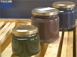 Французские пчелы наелись М&М's и массово делают "неправильный" разноцветный мед Французские пчелы наелись М&М's и массово делают "неправильный" разноцветный мед