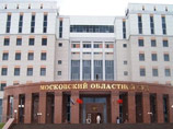 Пострадавшие в теракте в "Домодедово" винят в трагедии аэропорт, допустивший в здание "мужика, обвешанного тротилом" Пострадавшие в теракте в "Домодедово" винят в трагедии аэропорт, допустивший в здание "мужика, обвешанного тротилом"
