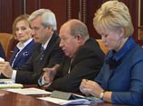 А штрафы за превышение скорости свыше 120 км/час могут увеличить до 50 тысяч рублей. Такие меры обсуждались на совещании у премьера Дмитрия Медведева по вопросам безопасности дорожного движения А штрафы за превышение скорости свыше 120 км/час могут увеличить до 50 тысяч рублей. Такие меры обсуждались на совещании у премьера Дмитрия Медведева по вопросам безопасности дорожного движения