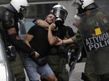 Более 45 человек задержаны полицейскими для допроса относительно организации запланированных демонстраций, - приводит агентство данные представителя полиции