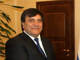 В Дагестане совершено покушение на мэра Хасавюрта Сайгидпашу Умаханова, чиновник и сопровождавшие его лица не пострадали, сообщает Следственный комитет