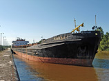 Российский сухогруз "Линда", следовавший в Иран, сел на мель в Волго-Каспийском канале
