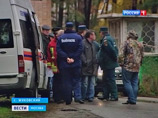 Сотрудники МЧС вызвали тяжелую технику для того, чтобы убрать висящие бетонные конструкции Сотрудники МЧС вызвали тяжелую технику для того, чтобы убрать висящие бетонные конструкции