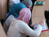 Школьниц-мусульманок на Ставрополье перестали пускать на уроки в хиджабах