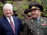 Борис Ельцин и Павел Грачев, 9 мая 1994 года