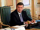 Янукович спустя два месяца вспомнил про спиленный в Киеве крест и потребовал наказать активисток Femen Янукович спустя два месяца вспомнил про спиленный в Киеве крест и потребовал наказать активисток Femen