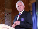 Президент хоккейного клуба СКА Геннадий Тимченко на презентации нового состава команды, август 2012 года Президент хоккейного клуба СКА Геннадий Тимченко на презентации нового состава команды, август 2012 года
