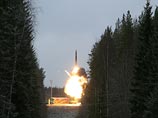С космодрома Плесецк запустили межконтинентальную ракету РС-12М "Тополь"