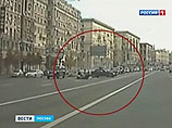 В Сеть попала видеозапись ДТП на Кутузовском, в котором байкер-бизнесмен лишился ноги