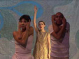 Танцевальная группа из Бразилии в Христианском павильоне на Экспо-2000