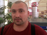 Россиянин впал в кому, подавившись блином в самолете. От смерти его спас летевший на отдых врач Россиянин впал в кому, подавившись блином в самолете. От смерти его спас летевший на отдых врач