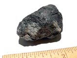 Калифорнийская медсестра нашла у себя во дворе метеорит