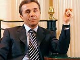 Кандидат на пост премьер-министра Грузии, лидер победившей на парламентских выборах коалиции "Грузинская мечта" Бидзина Иванишвили обвинил главу государства и его партию "Единое национальное движение" в провокации войны 2008 года Кандидат на пост премьер-министра Грузии, лидер победившей на парламентских выборах коалиции "Грузинская мечта" Бидзина Иванишвили обвинил главу государства и его партию "Единое национальное движение" в провокации войны 2008 года