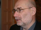 Акунин выиграл суд у таблоида, который напечатал псевдоинтервью о его любви к борделям Акунин выиграл суд у таблоида, который напечатал псевдоинтервью о его любви к борделям
