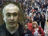 За судьбой Михаила Ходорковского с разной степенью внимания в настоящее время следит почти треть россиян (32%)