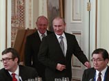По словам политолога, в ходе беседы Путина спросили, почему он не ведет диалог с представителями среднего класса, в частности, из числа тех, кто протестовал на Болотной площади