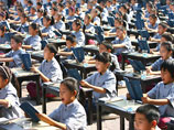 "Звонаря" китайской школы посадили на год за несвоевременное окончание экзамена