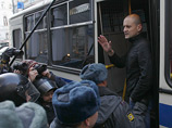 Задержанных за одиночные пикеты оппозиционеров начали выпускать из ОМВД "Басманное"