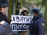 Навального, Яшина и Удальцова выпустили из отдела полиции Навального, Яшина и Удальцова выпустили из отдела полиции