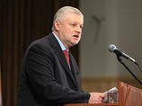 На пленуме "Справедливой России" лидер партии Сергей Миронов поставил своим однопартийцам ультиматум - либо они работают на партию, либо участвуют в уличном протестном движении На пленуме "Справедливой России" лидер партии Сергей Миронов поставил своим однопартийцам ультиматум - либо они работают на партию, либо участвуют в уличном протестном движении