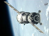 Международная космическая станция проводит очередной маневр уклонения от обломка американского спутника Iridium 33