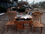 Нью-Йорк после шторма: жители добывают еду в помойках, а экс-модель Playboy устроила ФОТОсессию среди обломков Нью-Йорк после шторма: жители добывают еду в помойках, а экс-модель Playboy устроила ФОТОсессию среди обломков