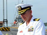 Командир ракетного эсминца ВМС США Vandegrift, капитан второго ранга Джозеф Дарлак в минувшую пятницу был отстранен от службы, поскольку не сумел обеспечить должного поведения подчиненных матросов в ходе пребывания во Владивостоке Командир ракетного эсминца ВМС США Vandegrift, капитан второго ранга Джозеф Дарлак в минувшую пятницу был отстранен от службы, поскольку не сумел обеспечить должного поведения подчиненных матросов в ходе пребывания во Владивостоке