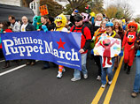 В Вашингтоне сотни людей приняли участие в акции в поддержку государственного финансирования некоммерческого телерадиовещания