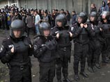 К месту акции были стянуты усиленные спецподразделения милиции "Беркут" К месту акции были стянуты усиленные спецподразделения милиции "Беркут"