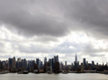 Мэр Нью-Йорка Майкл Блумберг распорядился закрыть все городские парки и пляжи в связи с новым штормом, надвигающимся на восточное побережье США