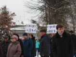 Около 200 жителей микрорайона "Аэропорт" в Новосибирске провели накануне согласованный с местными властями митинг против строительства церкви на территории сквера имени Чаплыгина