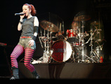 Garbage порадовали Москву песнями со всех альбомов и импровизацией на тему Deep Purple Garbage порадовали Москву песнями со всех альбомов и импровизацией на тему Deep Purple