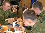 Первое, что впечатлило призывника на службе - скудная еда и "хронический голод" Первое, что впечатлило призывника на службе - скудная еда и "хронический голод"