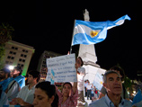 Демонстранты, вышедшие на улицы вечером четверга, выступали против роста инфляции, высокого уровня преступности и коррупции среди высокопоставленных чиновников
