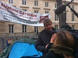 Мэр французского города Севран Стефан Гатиньон устроил голодовку у стен Национального собрания (парламента) Франции. Градоначальник выступает с требованием увеличить бюджетные дотации своему муниципалитету, который находится на грани банкротства Мэр французского города Севран Стефан Гатиньон устроил голодовку у стен Национального собрания (парламента) Франции. Градоначальник выступает с требованием увеличить бюджетные дотации своему муниципалитету, который находится на грани банкротства