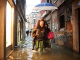На Венецию обрушилось крупнейшее за 50 лет наводнение - в море скрылась площадь Сан-Марко На Венецию обрушилось крупнейшее за 50 лет наводнение - в море скрылась площадь Сан-Марко