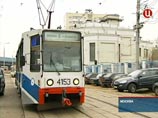 Произошел конфликт, в ходе которого вошедшие достали ножи и нанесли ранения трем пассажирам. Все пострадавшие госпитализированы с ножевыми ранениями разной степени тяжести, один - с черепно-мозговой травмой Произошел конфликт, в ходе которого вошедшие достали ножи и нанесли ранения трем пассажирам. Все пострадавшие госпитализированы с ножевыми ранениями разной степени тяжести, один - с черепно-мозговой травмой
