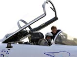 Россия на авиашоу в Китае: крики восторга от выступления "Русских витязей" и презентация нового самолета Россия на авиашоу в Китае: крики восторга от выступления "Русских витязей" и презентация нового самолета