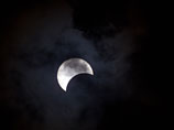 Полоса лунной тени прошла через весь Тихий океан, но наблюдать полную фазу затмения можно было только в Австралии