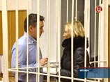Вместе с Елькиным накануне суд арестовал и его помощницу Юлию Ротонову
