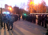 После футбольного матча в Химках между "Динамо" и "Зенитом" задержаны 53 человека, в том числе болельщик, который предположительно бросил файер на футбольное поле