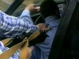 "Белоленточник" рассказал, как полицейские пытали его пассатижами и током, спрашивая о патриархе (ВИДЕО) "Белоленточник" рассказал, как полицейские пытали его пассатижами и током, спрашивая о патриархе (ВИДЕО)