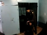 Нижегородская полиция проверяет подлинность ВИДЕО в интернете, на котором сотрудник МВД избивает задержанного Нижегородская полиция проверяет подлинность ВИДЕО в интернете, на котором сотрудник МВД избивает задержанного