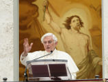 Бенедикт XVI  призвал израильтян и палестинцев идти навстречу друг другу