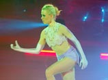 Украинская фигуристка Оксана Баюл подала в суд на своих промоутеров Украинская фигуристка Оксана Баюл подала в суд на своих промоутеров